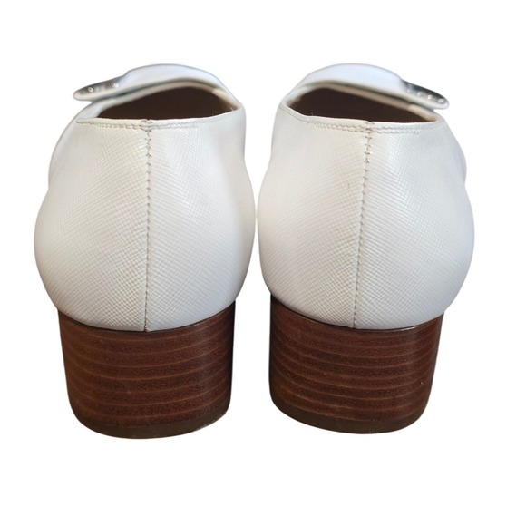 Salvatore Ferragamo White Flats - Picture 3 of 8